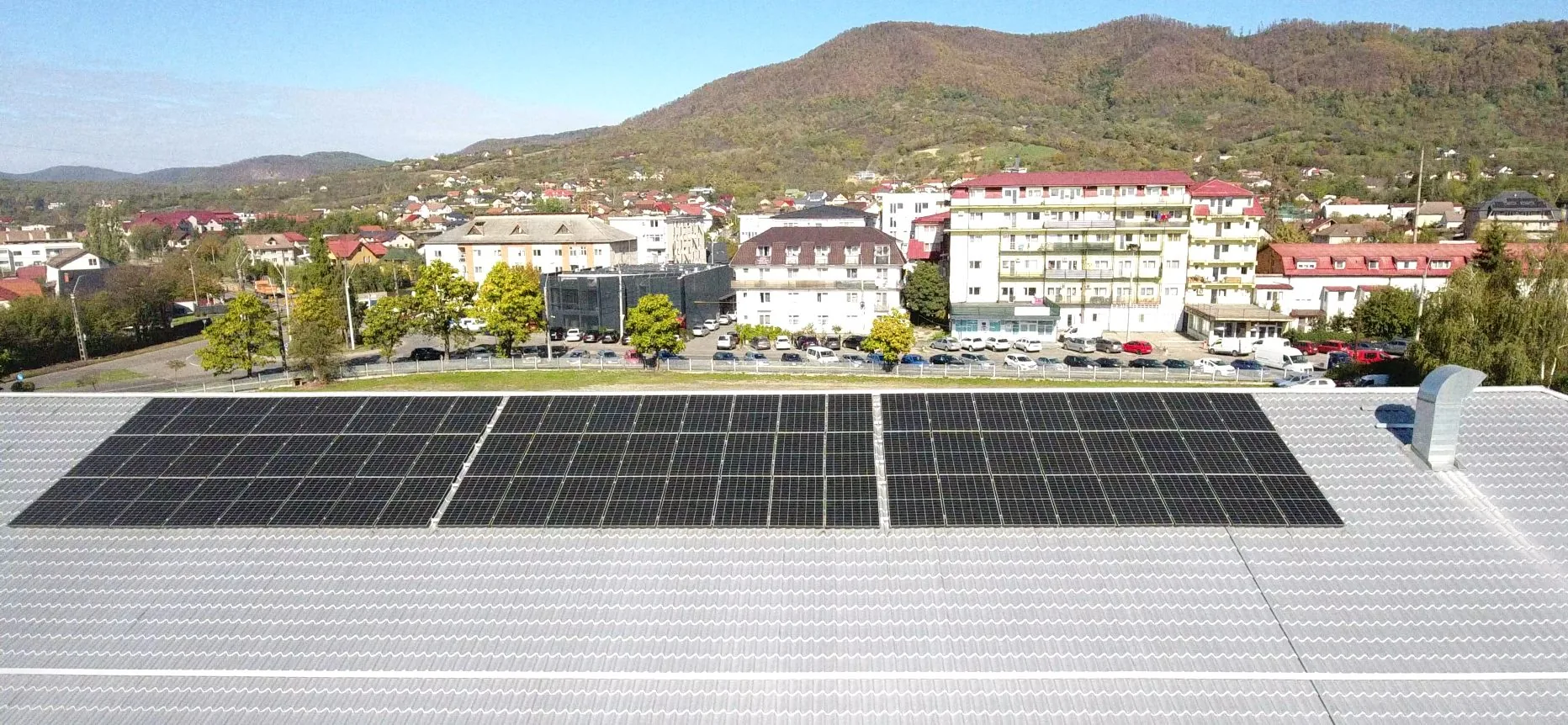 Reprezentanță Dacia/Renault/Nissan Baia Mare 30kW — Comercial, Solarcenter România