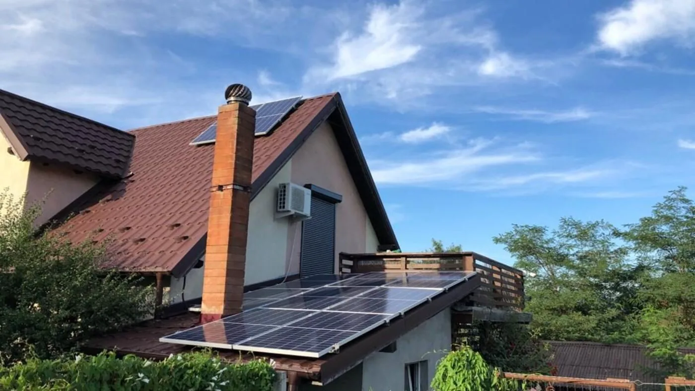 De la panoul solar termic la fotovoltaic: ce s-a schimbat de fapt